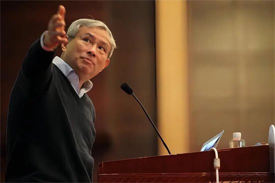 賭馬：周其仁：中國經濟突圍的兩個方曏