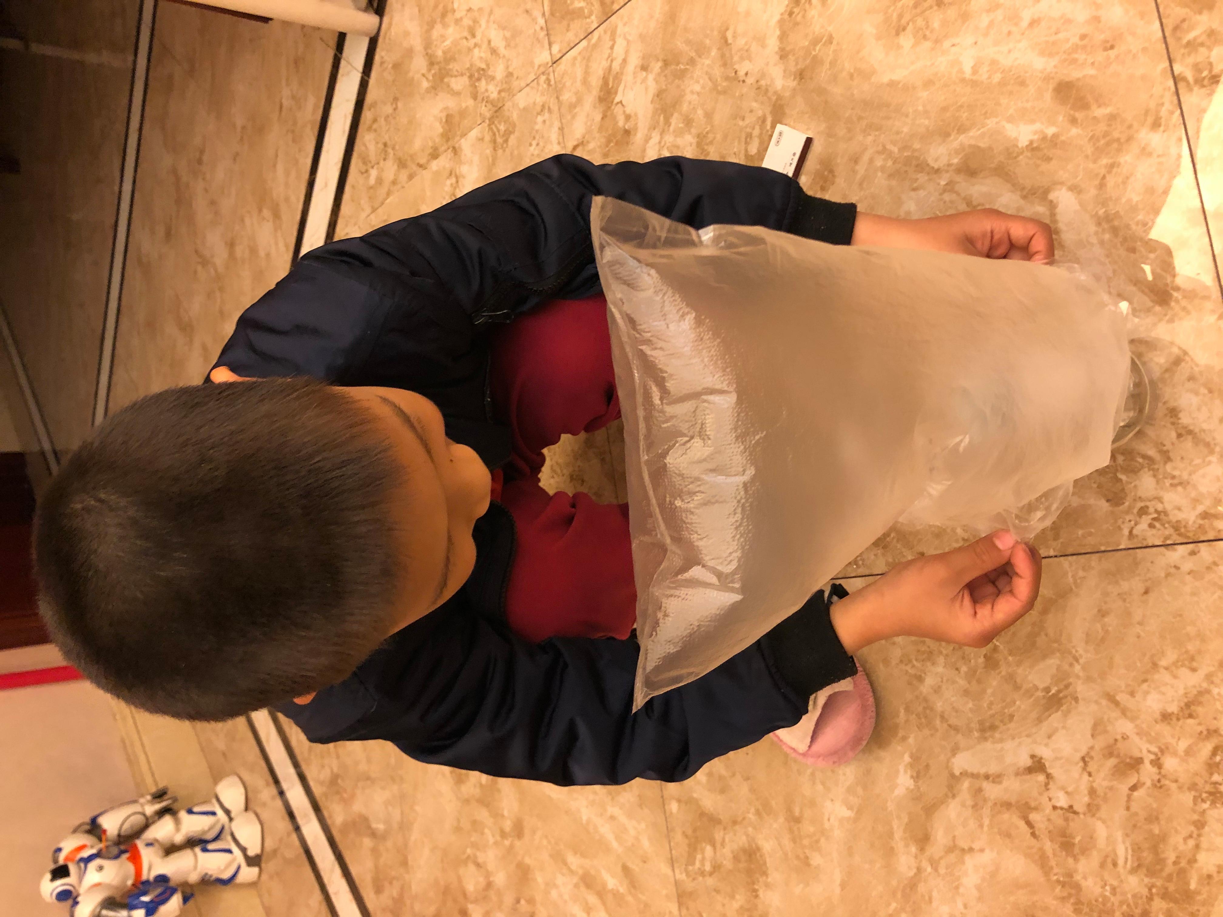 {電博TLGBET娛樂}(自制塑料袋热气球原理图) {電博TLGBET娛樂}(自制塑料袋热气球原理图)